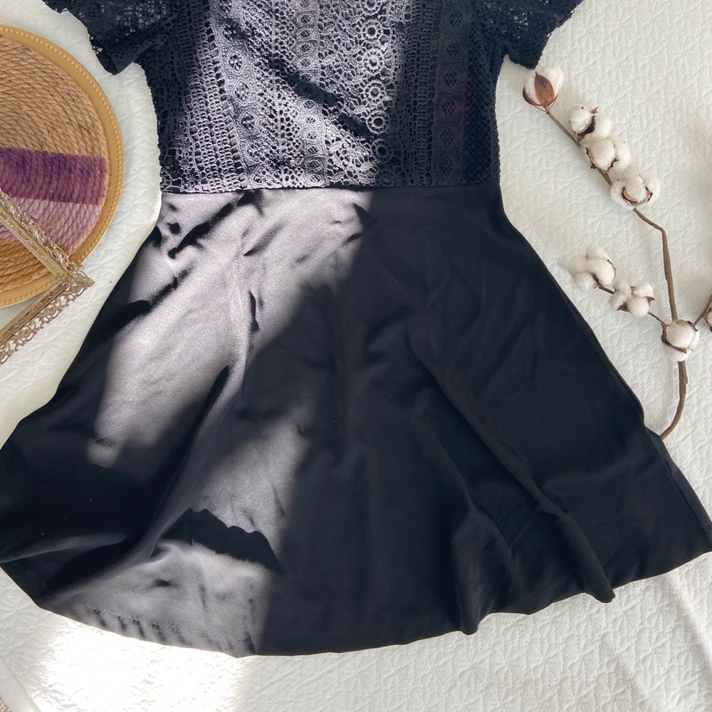 BLACK DRESSS - Picture 2 of 4